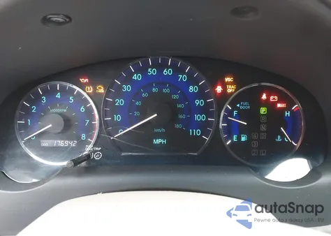 2008 Toyota Sienna Xle z USA, uszkodzony, nr VIN 5TDZK22C28S101487